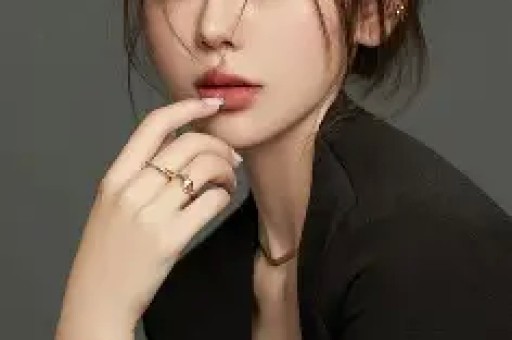 韩国女星Jennie耍大牌事件后《时代》红毯争艳直角肩再成亮点 韩国女星Jennie耍大牌事件后《时代》红毯争艳直角肩再成亮点