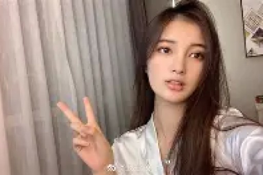 “不要动！手机放下！”网红直播镜头前被警察带走……